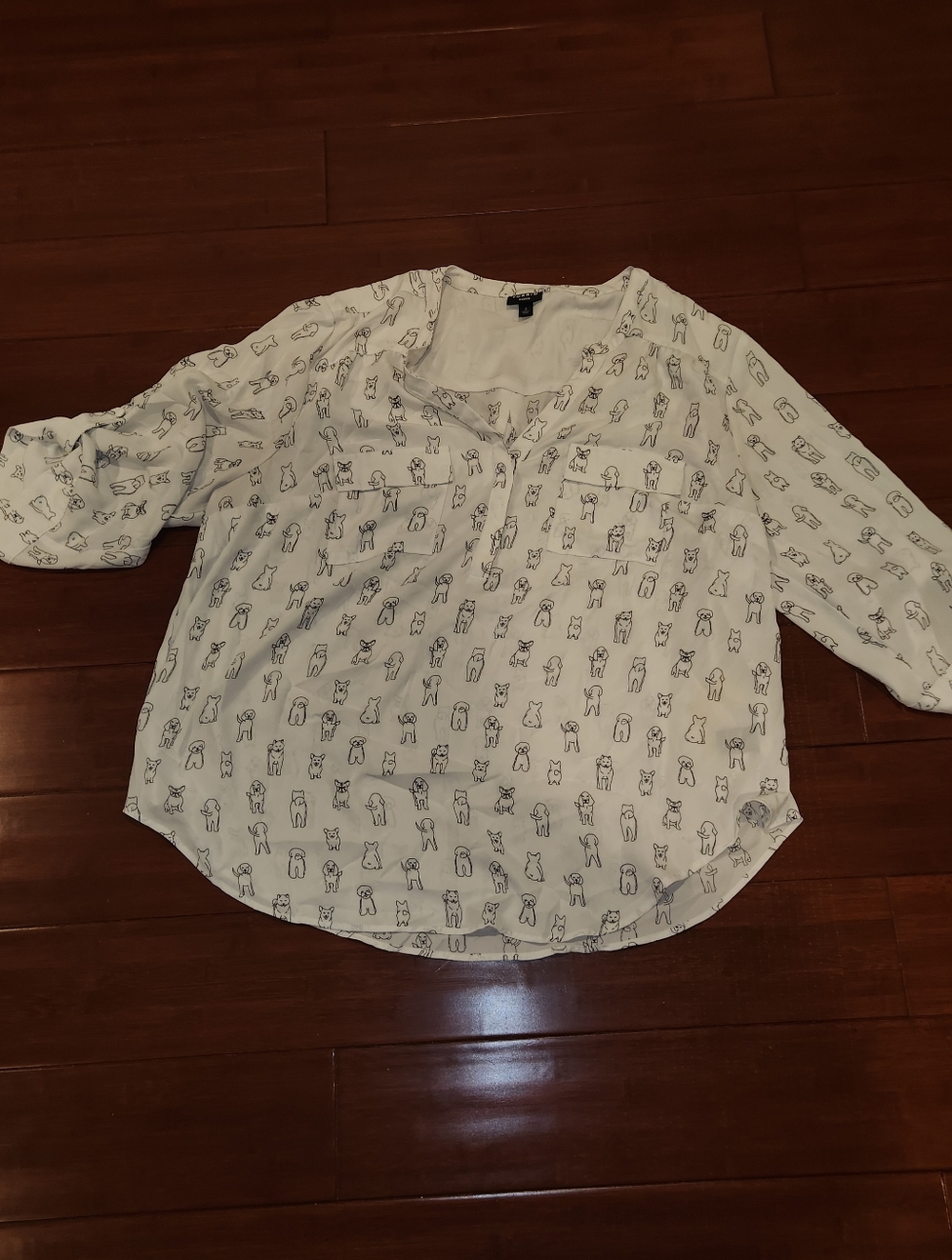 Torrid Size 2 Harper 3/4 Sleeve White Dog Print Blouse